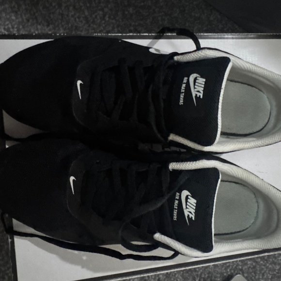 Nike Sneakers - Picture 2 of 4